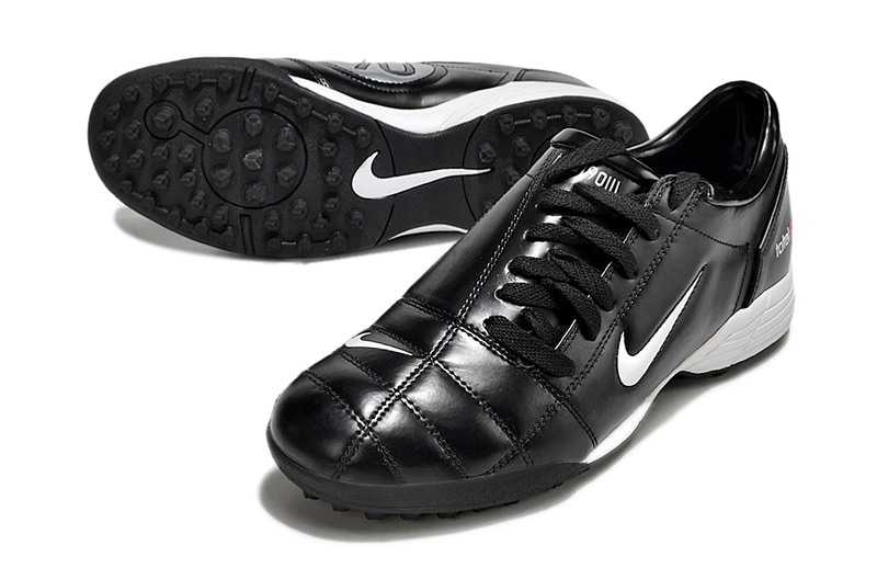 Chuteira Nike Total 90 Society